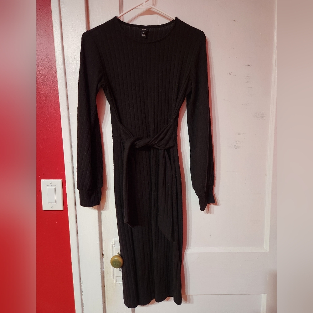 Size 8 Tie Waist Black Midi Dress